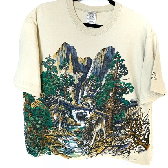 Fruit of the Loom Tops - Vintage Crop Top Large Wolf Theme Wolves Reno Nevada